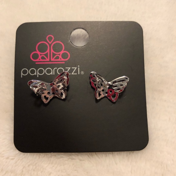 Paparazzi Flutter fantasy silver post earrings